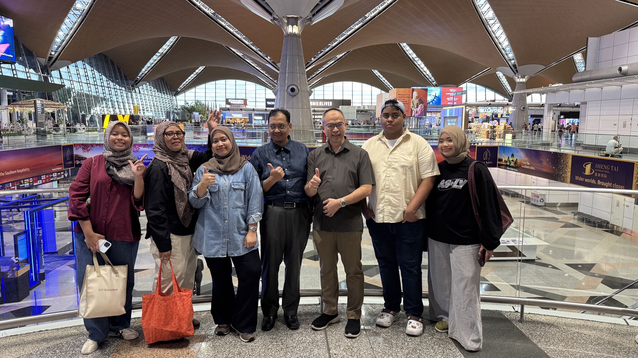 AEW - Abroad EduWorld