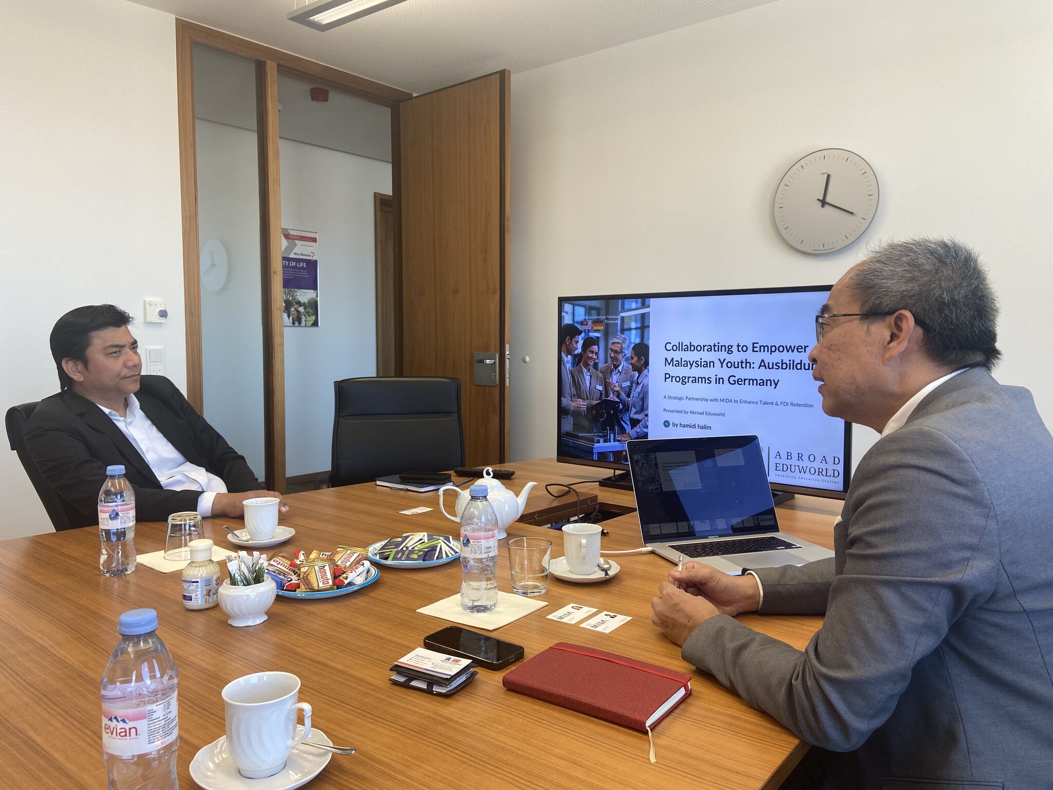 AEW - Abroad EduWorld